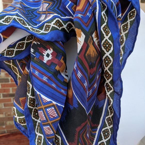 GOLDEN CAMEL 🐪 SILK SCARF! - Picture 8 of 16